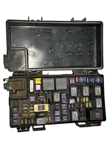 2012 Dodge Caravan Town & Country TIPM Integrated Module Fuse Box OEM 68105507AC - Picture 1 of 9