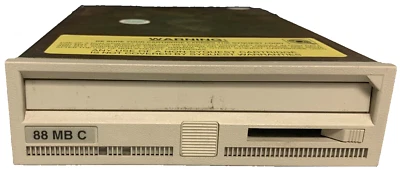 SyQuest 88 MB C 200MB Drive SCSI SQ5110C 61105-103  - Image 1 of 4