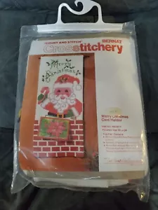 VINTAGE BERNAT Cross Stitch Kit Merry Christmas Card Holder 1977 UNOPENED WP0017 - Picture 1 of 2