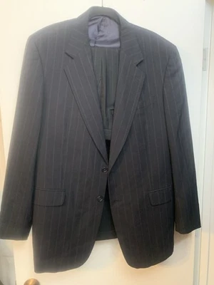 Traje de hombre de diseñador Jones of New York talla 44L negro con rayas grises Foto 1 de 4