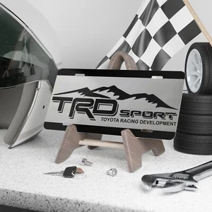 Placa de matrícula de tocador delantero TRD Sport diseño de cama de montaña Toyota - Imagen 1 de 7