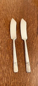 "Cuchillos de mantequilla Oneida Prestige Grenoble 1938 placa plateada Art Deco 2 maestros 6 3/4" - Imagen 1 de 3