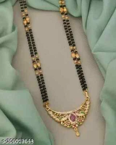 Hermoso Mangalsutra tradicional indio chapado en oro - Imagen 1 de 2