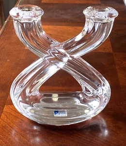 Candelabro cruzado retorcido de cristal macizo de 2 brazos hecho en Francia - Imagen 1 de 15