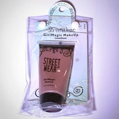 NEW Revlon Street Wear Girl Magic Make-Up LOVEGLAM Magical Glow Face Cheeks Eyes - Image 1 of 4