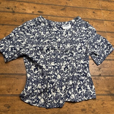 Blusa DAVID DART para Force One azul branca vintage floral pequena feita nos EUA - Imagem 1 de 4