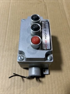 X-10 SWB-2 091-92 Killark Open Close Stop Button B3 - Picture 1 of 4