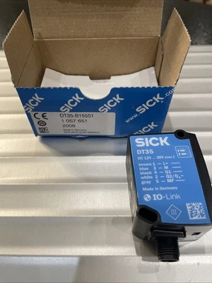 Sick DT35 Distance Sensor 1057651 - Image 1 of 4