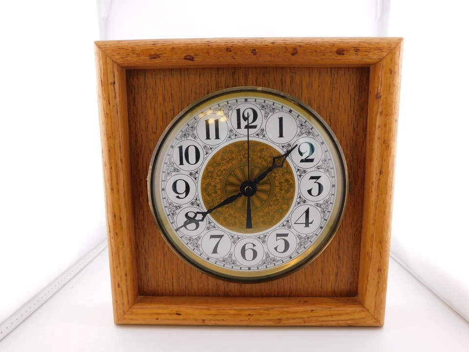 Reloj Yankee Vintage Madera Abrigo Estuche Roble Movimiento Cuarzo Mesa Cuadrada Decoración EE. UU. Foto 1 de 4