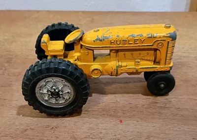 Tractor agrícola Hubley amarillo de los años 50/juguete fundido a presión de metal Foto 1 de 4