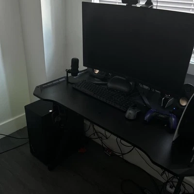 Complete Streamer SetUp 1 PC 1  Monitor, Camera,mic  - Image 1 of 2