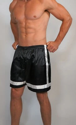 RARO! Pantalones Cortos de Fútbol Marca XARA NEGROS ADULTO S (USADOS) Foto 1 de 4