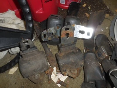 Buick Skylark GS GS 1972 retractores de cinturón de seguridad negro y piezas de cinturón Foto 1 de 4