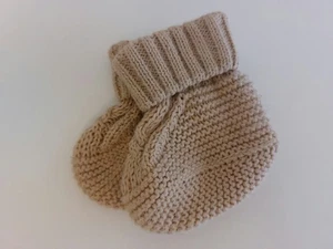 Baby Strick Schuhe Überzieher Socken 3-6 Monate Beige von Alana Bio Baumwolle  - Bild 1 von 3