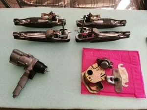 Mercedes Benz W126 Set Of Locking System A1268900673 Genuine OEM Pre-owned  - Picture 1 of 7