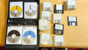 Microsoft TechNet CD Subscription 56 CDs and 80+ Disks Sept 99-Feb 02 DOS win3.1 - Picture 1 of 3