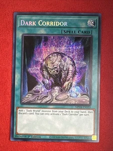 Dunkler Korridor - NM - MP24-DE103 - Prismatic Secret Rare - Bild 1 von 2