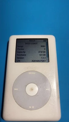 Apple iPod Photo Color Classic 4th Generation White, 30GB, A1099 - Image 1 of 4