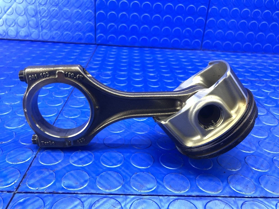 Porsche Cayman 2017-2023 OEM 2,0 L pistón de motor con biela Foto 1 de 4