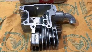 Honda PC50 PC50A 1968 1969 1970 1970 culata Assy 12200-063-010 N.O.S - Imagen 1 de 8