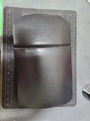 2003 - 2009 年丰田 4 Runner 中控台盖扶手黑色带存储 - 原始设备制造商 — 第 1/2 张图片