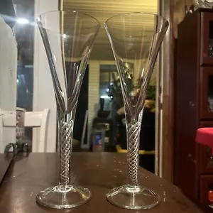 Set Of 2 Fluted Champagne Glasses With Airtwist Stems - Picture 1 of 8