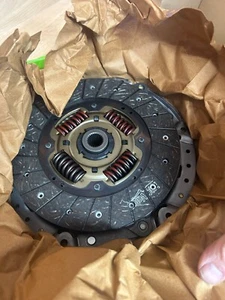 VALEO CLUTCH KIT 2 PIECE NUBIRA CHEVROLET LACETTI 2003-2011 VECTRA OMEGA BULK111 - Picture 1 of 3