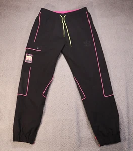 Adidas Originals Pantaloni da Pista Moderni Outdoor Nero FR0592 Piccolo Stile Retrò - Foto 1 di 8