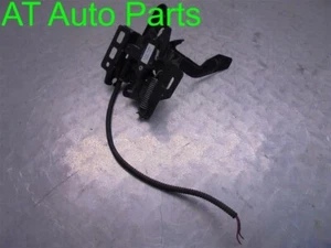 2005-2009 CHEVROLET UPLANDER HOOD LATCH LOCK ASSEMBLY OEM 15112250 15119445 - Picture 1 of 3