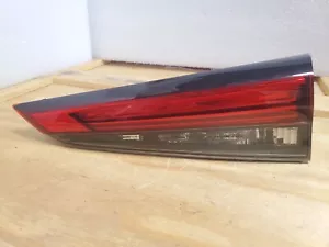 👀 2020-2023 TOYOTA HIGHLANDER REAR RIGHT INNER LED TAIL LIGHT OEM 81580-0E180 - Picture 1 of 13