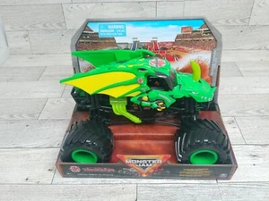 Monster Jam Truck Dragonoid 1:24 Die-Cast Vehicle Series 22 Verde 2024 - Imagen 1 de 6