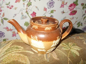Royal Doulton Mini Teapot Stoneware Salt Glazed Tavern Scenes~Hunt & Hounds~ - Foto 1 di 8
