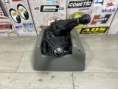 1992-1995 Isuzu Rodeo OEM shifter assembly 5 speed transfer Case Shifter - Image 1 of 4