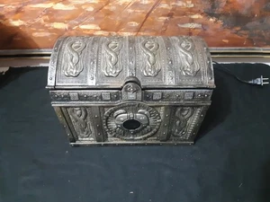 Disney PC500B Pirates Of The Caribbean Chest Cd Player Tested - Picture 1 of 7