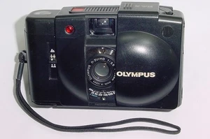 Olympus XA 2 35mm Film Camera D.Zuiko 35mm F/3.5 Lens - Fully Working - Picture 1 of 6