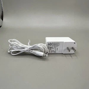 Arlo AC-DC Adapter Netzteil 12V 1,5A weiß Modell AD2076F10 Überwachungskamera - Bild 1 von 6