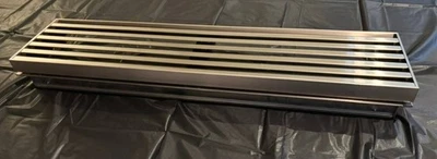 Sub-Zero 42 英寸 x 9.5 英寸露天不锈钢烤架/冲洗镶嵌格栅面板 — 第 1/4 张图片