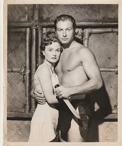 TARZANS PERICOLO FOTOGRAFIA STUDIO ORIGINALE LEX BARKER SEXY VIRGINIA HUSTON 1951 - Foto 1 di 2