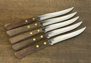 5 ROBINSON STAINLESS STEEL SERRATED EDGE STEAK KNIVES WITH WOOD RIVETED HANDLES - Picture 1 of 14