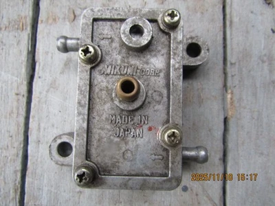 APRILIA ÁREA 51, GRIFO DE COMBUSTIBLE MIKUNI, GRIFO DE COMBUSTIBLE ASPIRADORA * 50 cc 2T scooter, 1998 Foto 1 de 4