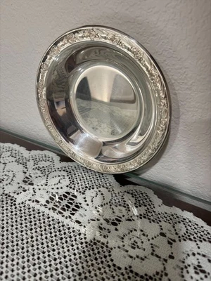 复古 Reed & Barton 镀银碗经典玫瑰图案 6.25 英寸直径 — 第 1/4 张图片