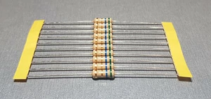 10PCS 5R6 1W 5% Carbon Film Resistor 5.6 OHM CF - Picture 1 of 1