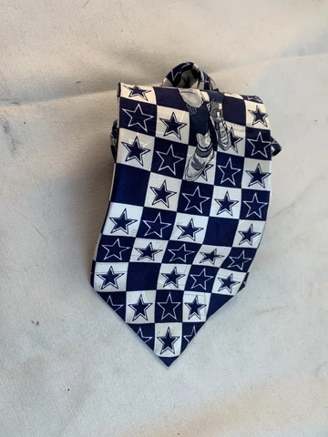 Vintage Dallas Cowboys Neck Tie Team NFL Football 1996 NFL 100% Silk USA Made Cover