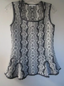CAbi Women's Sz S #887 Knit Peplum Sweater Top Blouse Sleeveless Gray White exc - Picture 1 of 3