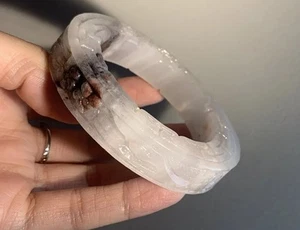 56,9 mm natürliche mongolische Jade Armreif Skulptur / SheTeiCui Jade / fein handgeschnitzt - Bild 1 von 13