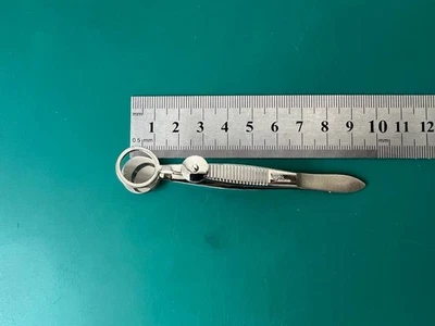 Pinzas grandes STORZ E2632 Lambert Chalazion Foto 1 de 4