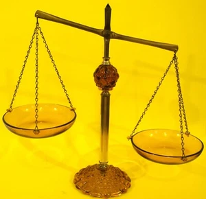 Vintage Princess House Amber Bubble Glass 15" Scales of Justice With Brass Stand - Picture 1 of 4