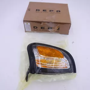 New Corner Park Light Drivers Side Light for 2001-2004 Toyota Tacoma - Picture 1 of 4