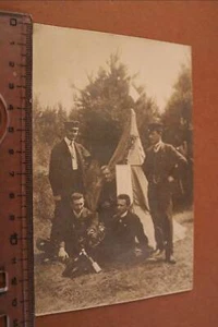 tolles altes Foto - Gruppe Männer mit Zelt ? Wimpel - 1910-20 ??? - Picture 1 of 4