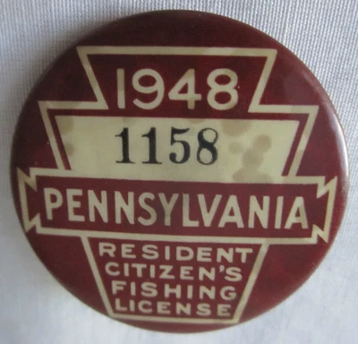 Botón de licencia de pesca residente Pennsylvania PA 1948 original vintage bajo número 1158 Foto 1 de 3